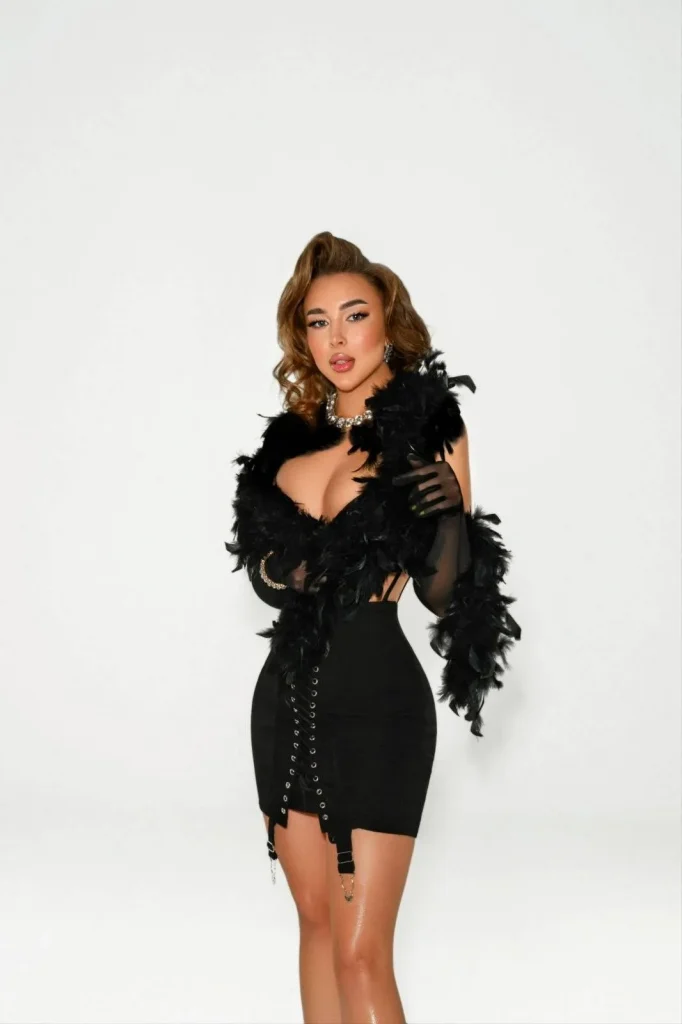 Элитная эскорт-модель Амира, 24 лет | Массаж Эскорт